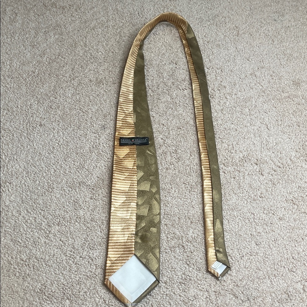 Daniel Ellissa Patterned Tie - Picture 3 of 4